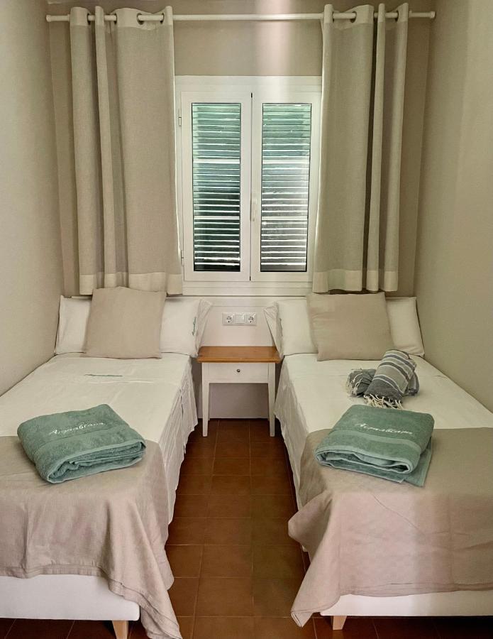Bonito Apartamento Con Terraza, Jardin Y Piscina Кала'н Бош Екстериор снимка