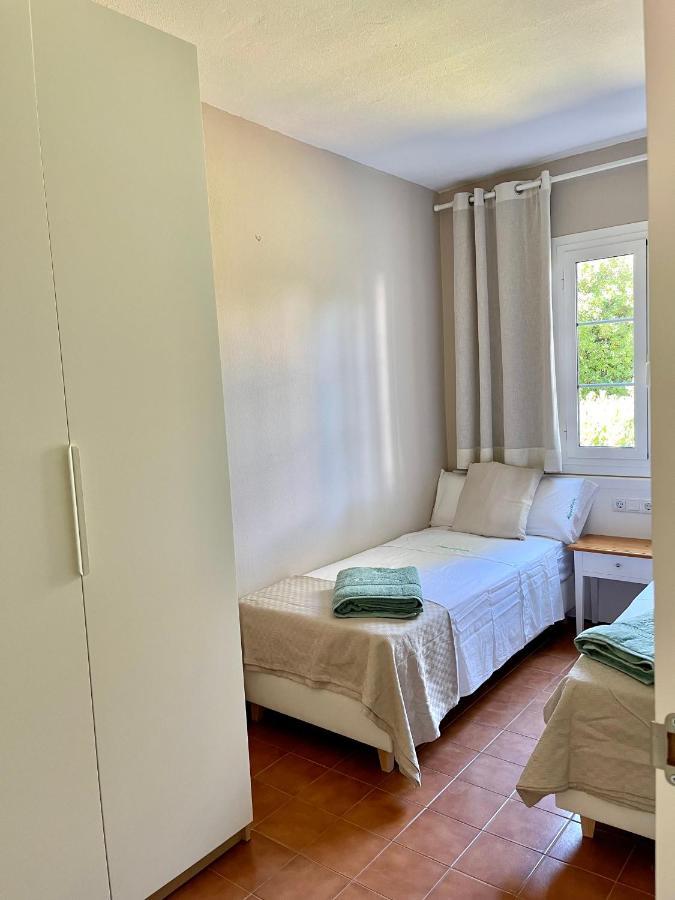 Bonito Apartamento Con Terraza, Jardin Y Piscina Кала'н Бош Екстериор снимка